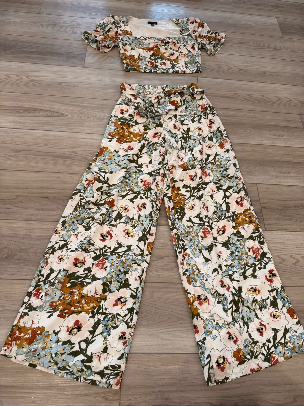 Lucy Paris Cream Floral High-Waist Wide-Leg Pants Set with Top
